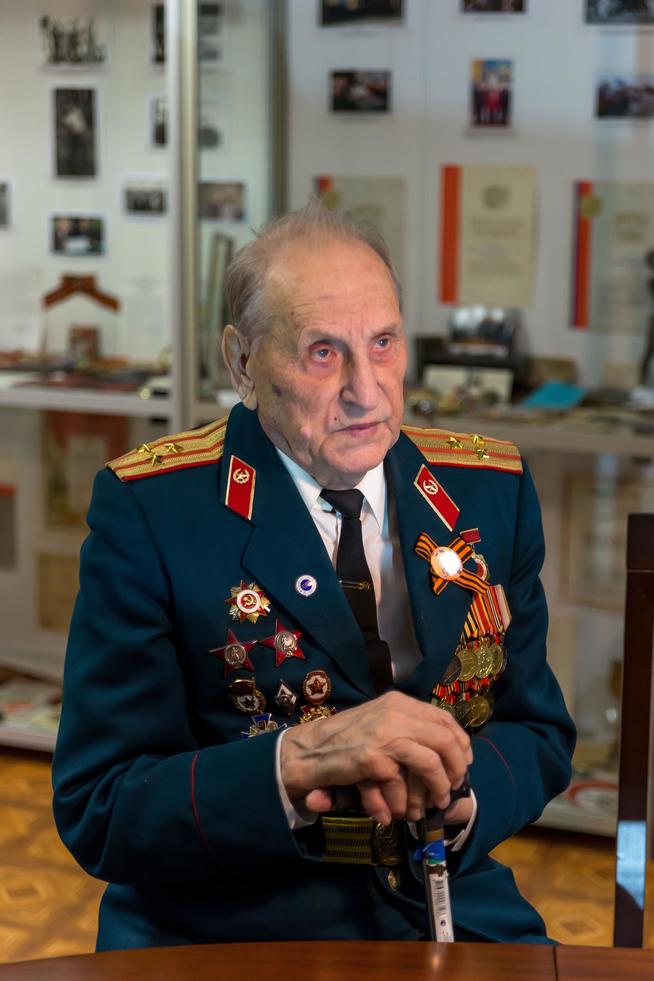 Фролов Юрий Николаевич 